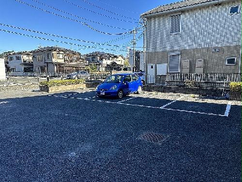 3/3 駐車場