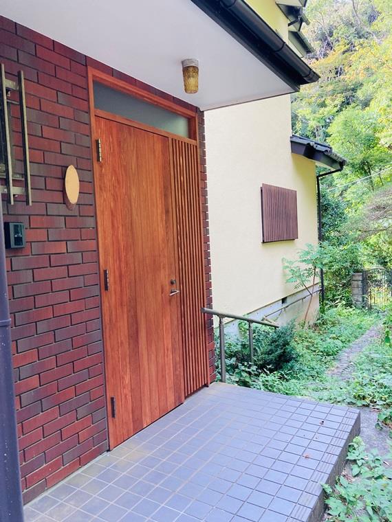 17/17 エントランス