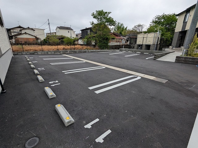 14/20 駐車場