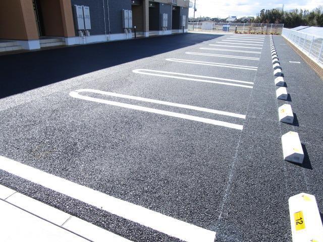 14/20 駐車場