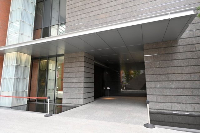 25/30 エントランス