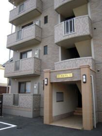 14/17 エントランス