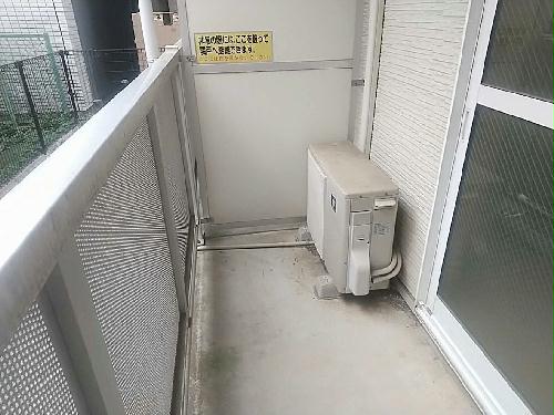 13/14 エントランス