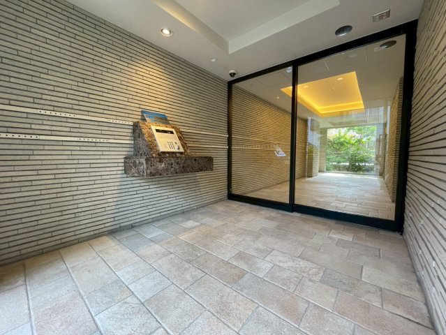 29/30 エントランス