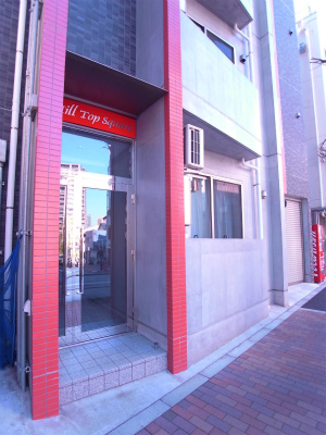 16/16 エントランス