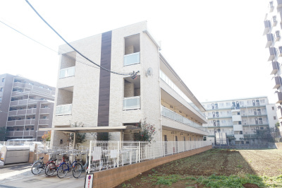 16/27 エントランス