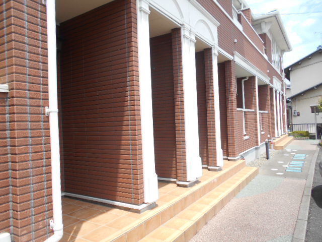 21/28 エントランス