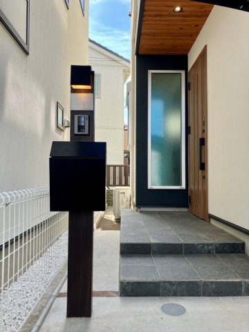 18/19 エントランス