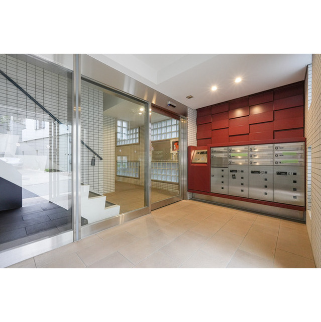 15/21 エントランス