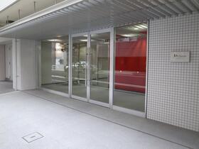 2/2 エントランス