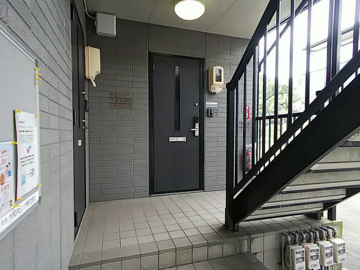 17/18 エントランス