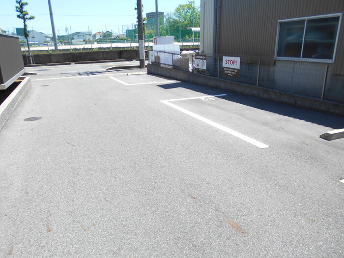 19/26 駐車場