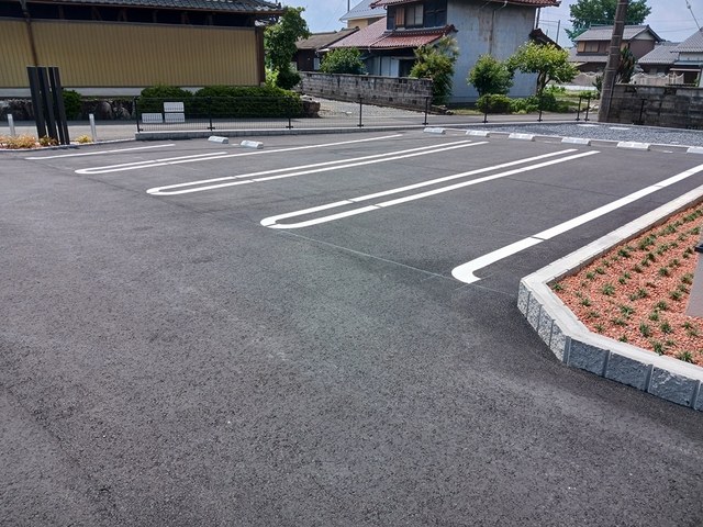 14/20 駐車場
