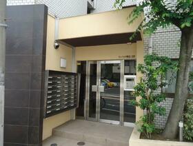 16/19 エントランス