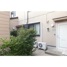 16/16 エントランス