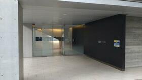 13/17 エントランス