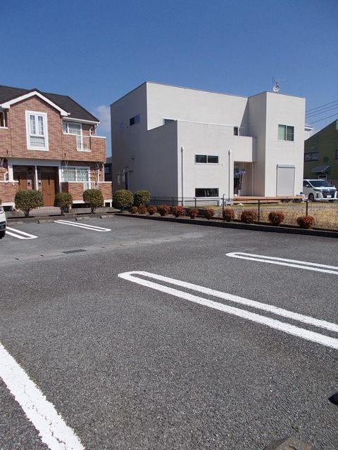 13/19 駐車場