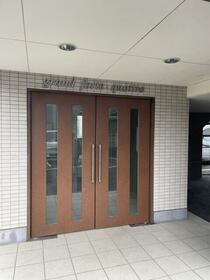 13/23 エントランス