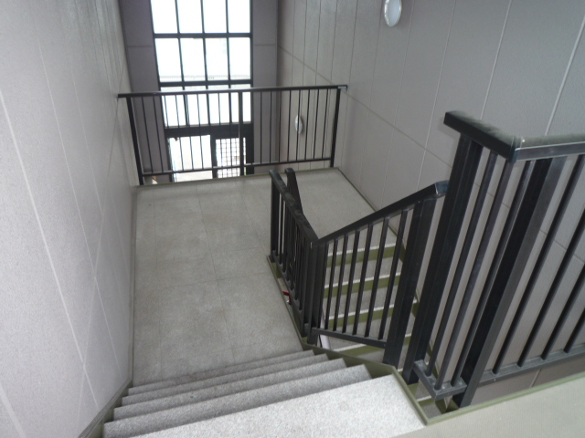 14/15 エントランス