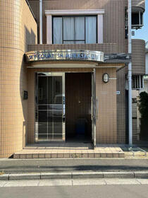 16/16 エントランス