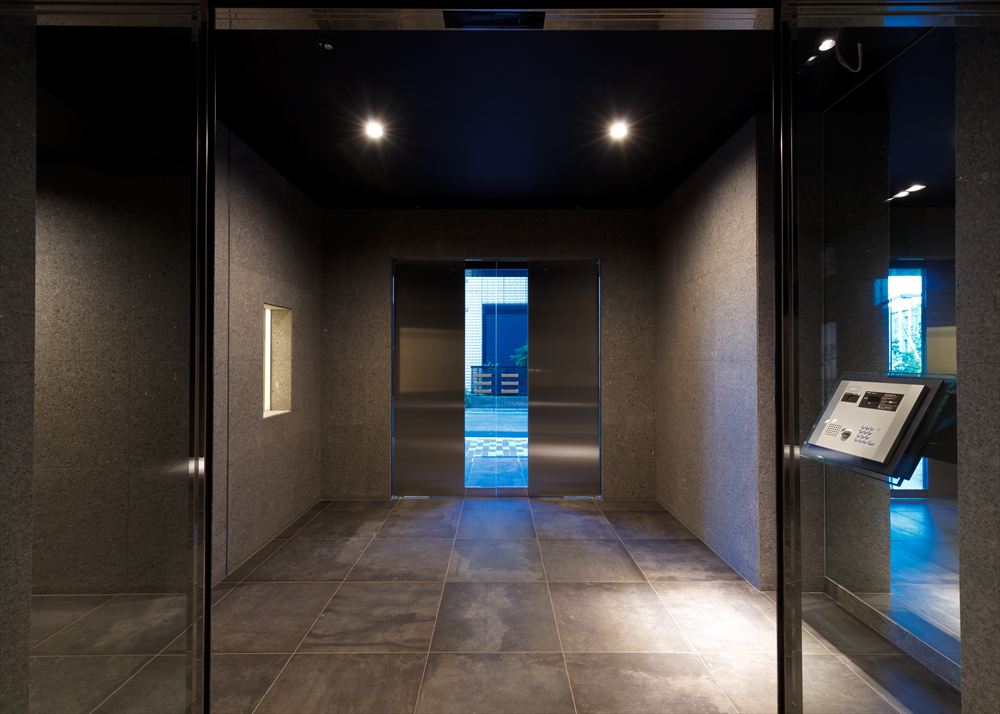 20/29 エントランス