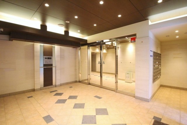 20/24 エントランス