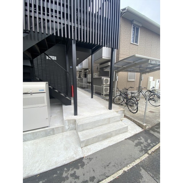 17/26 エントランス