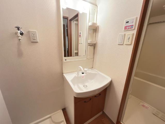 13/23 洗面