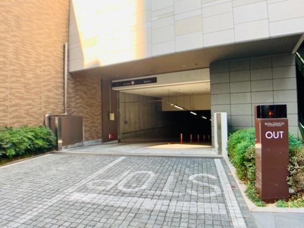 28/30 駐車場