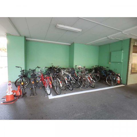 19/23 駐車場