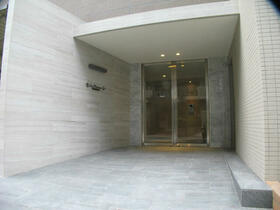 15/15 エントランス