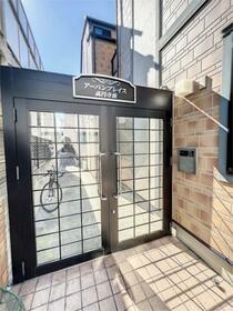 16/16 エントランス