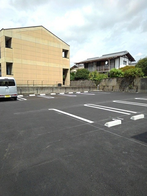 14/20 駐車場