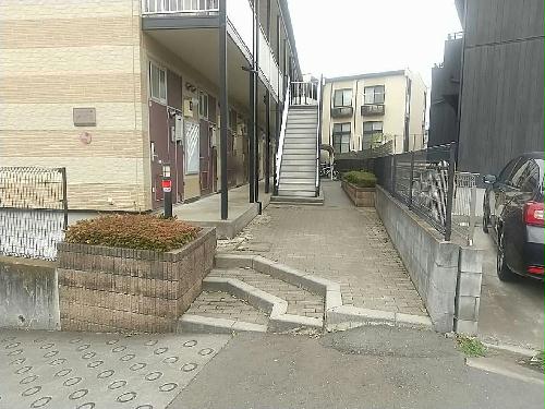 13/22 エントランス