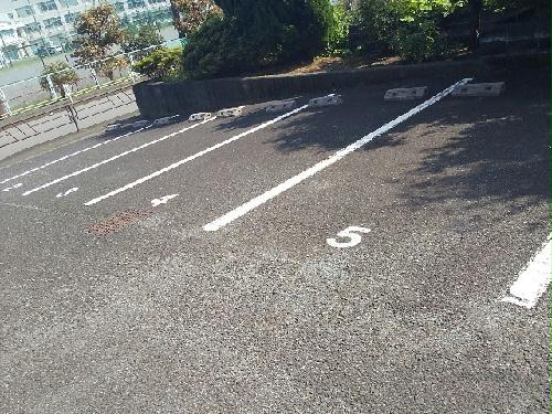 2/2 駐車場