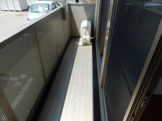 18/28 バルコニー