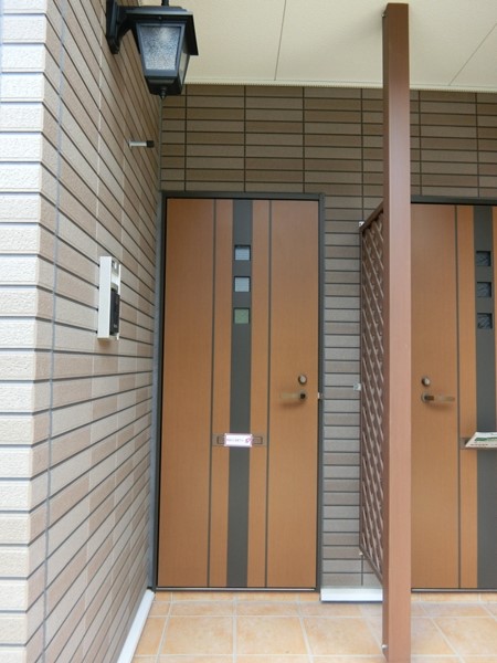 22/28 エントランス