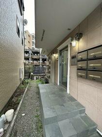 14/14 エントランス