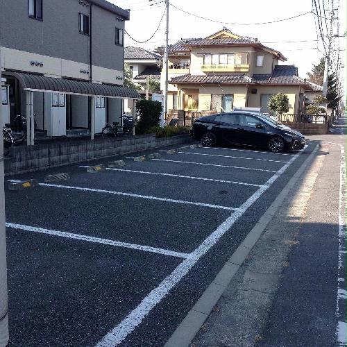 2/4 駐車場