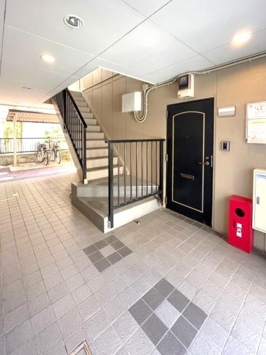 5/8 エントランス