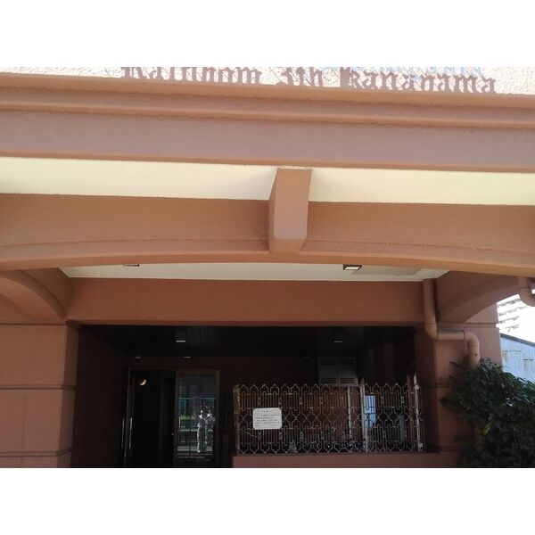 20/28 エントランス