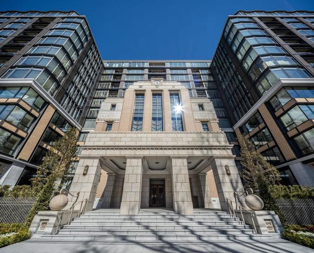 17/25 エントランス