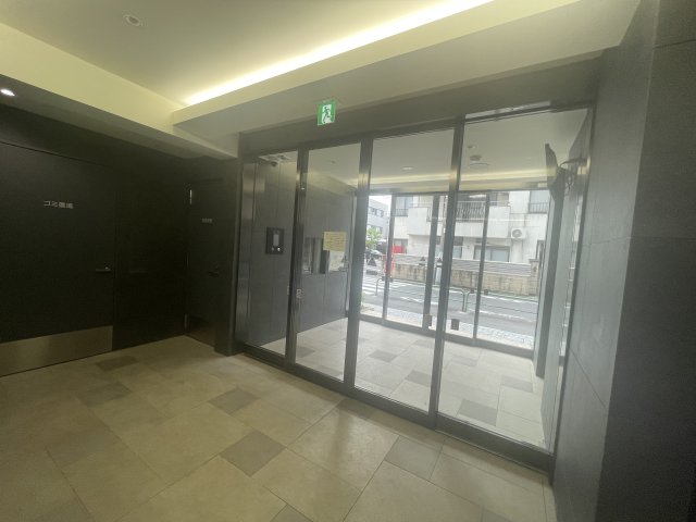 2/3 エントランス