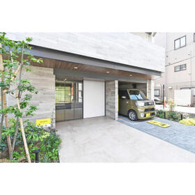 5/5 エントランス