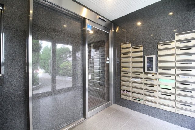 2/3 エントランス