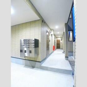 5/5 エントランス