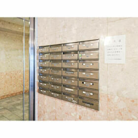 パロスけやき西エントランス