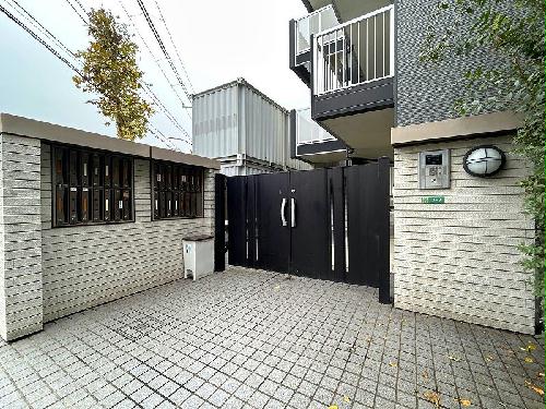 14/14 エントランス