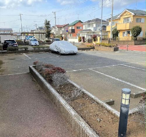 14/19 駐車場