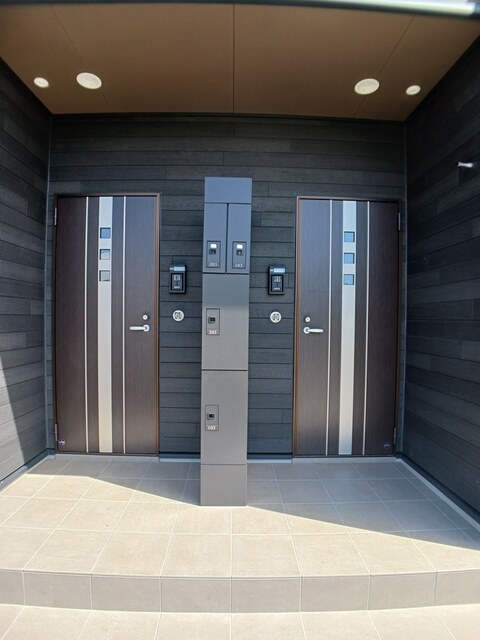 14/20 エントランス